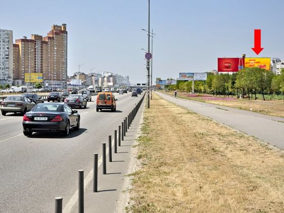 Фото рекламної площини за адресою Бажана пр., 26, в центр, правый