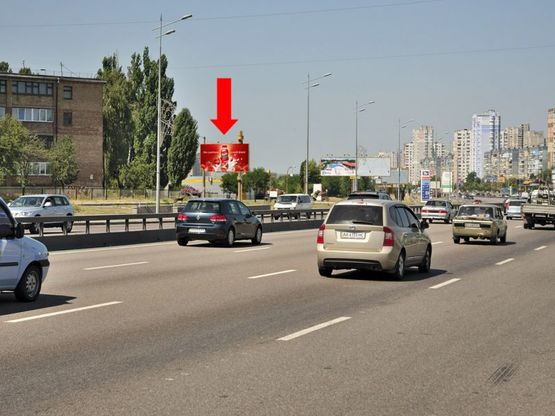 Фото рекламної площини за адресою Бажана пр., напротив ул. Коллекторной 1, после ТНК, в центр