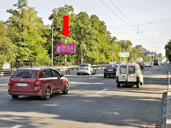 Фото рекламної площини за адресою Освободителей пр., 2, в сторону Броварской пр.
