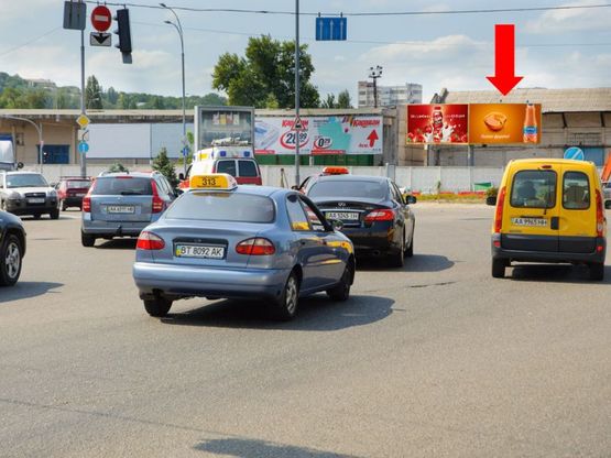 Фото рекламної площини за адресою Межигорская ул. / Новоконстантиновская ул., в сторону Оболони, Бандеры пр. (бывш. Московский пр.), правый
