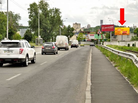 Фото рекламної площини за адресою Электриков ул., 3, перед жд переездом, в сторону Межигорская ул.