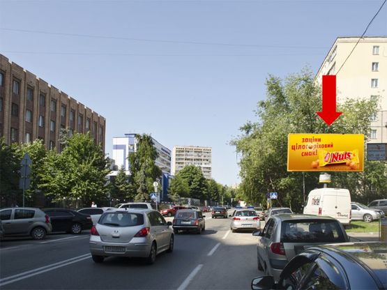 Фото рекламної площини за адресою Голосеевская ул., 14-16, между домами, в сторону Голосеевская пл.