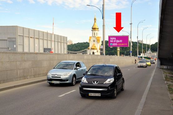 Фото рекламної площини за адресою Набережно-Крещатицкая ул., 18