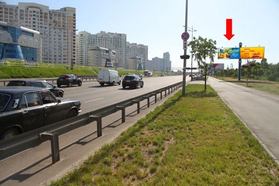 Фото рекламної площини за адресою Бажана пр. / Гмыри ул., 1-А, ст. м. "Позняки", в центр, левый