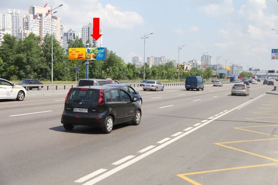 Фото рекламной плоскости по адресу Бажана пр. / Гмыри ул., 1-А, ст. м. "Позняки", из центра, правый