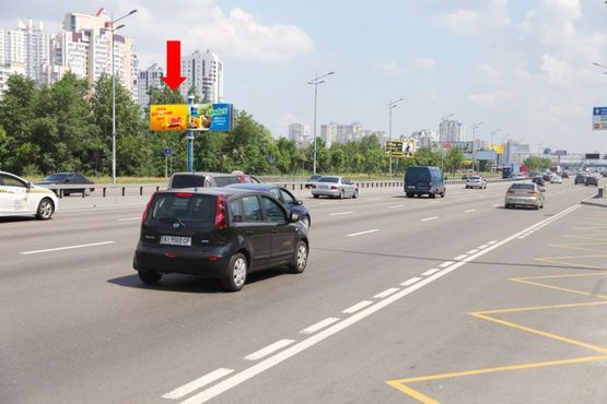 Фото рекламной плоскости по адресу Бажана пр. / Гмыри ул., 1-А, ст. м. "Позняки", из центра, левый