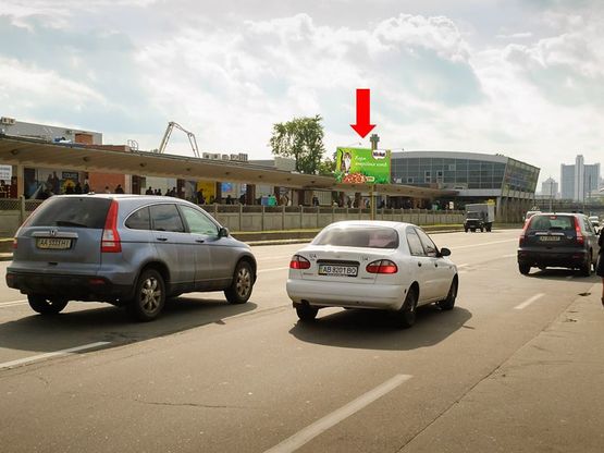 Фото рекламної площини за адресою Броварской пр., напротив ст. м. "Дарница"