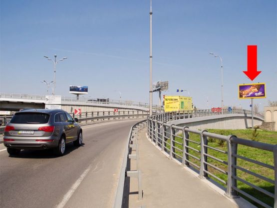 Фото рекламної площини за адресою Набережное шоссе, развязка на мост Патона, выезд с Надднепрянского шоссе, в сторону Соборности пр. (бывш. Воссоединения пр.), левого берега