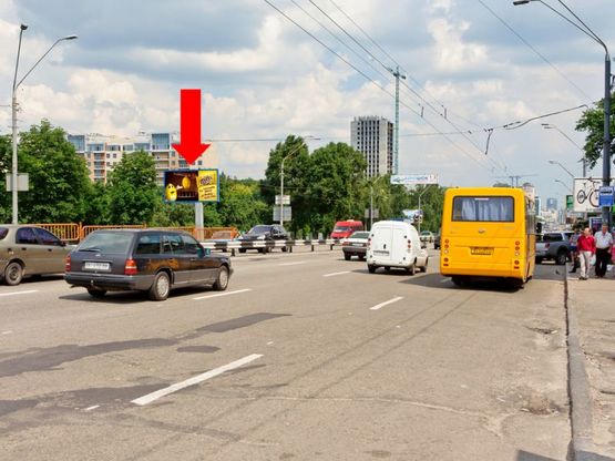 Фото рекламной плоскости по адресу Победы пр., 44, возле киностудии им. Довженко, напротив супермаркетов "Эльдорадо", "Сильпо", в сторону ст. м. "Политехнический институт"