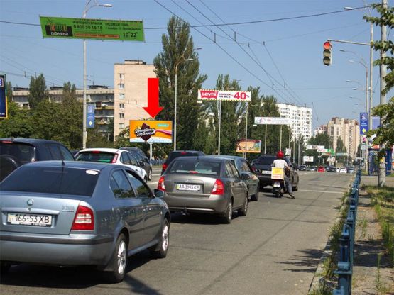 Фото рекламної площини за адресою Героев Сталинграда пр., 17, из центра