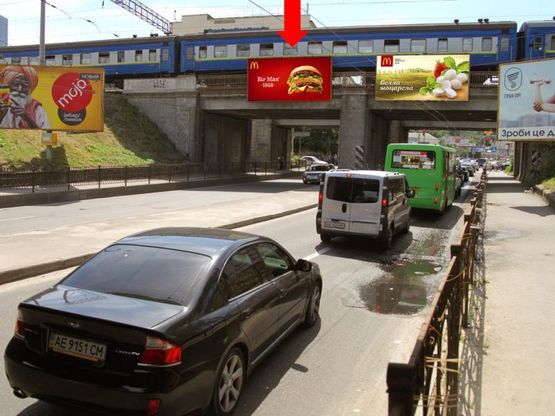 Фото рекламной плоскости по адресу Федорова ул., в сторону Протасов Яр ул., путепровод, левая