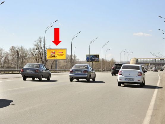 Фото рекламної площини за адресою Дарницкое шоссе / Сортировочная ул., 100м до жд станции "Левый берег", в центр