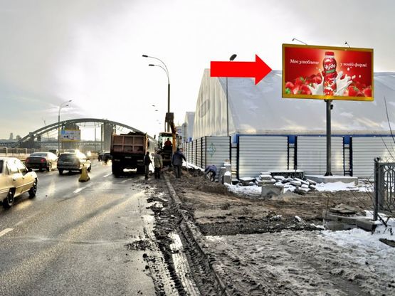 Фото рекламной плоскости по адресу Набережно-Рыбальская ул., возле теннисных кортов, в сторону в сторону Набережно-Крещатицкой