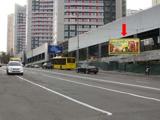 Фото рекламної площини за адресою Липковского ул. (бывш. Урицкого ул.) / Кудряшова ул., напротив "Ультрамарин", в сторону Соломенская пл.