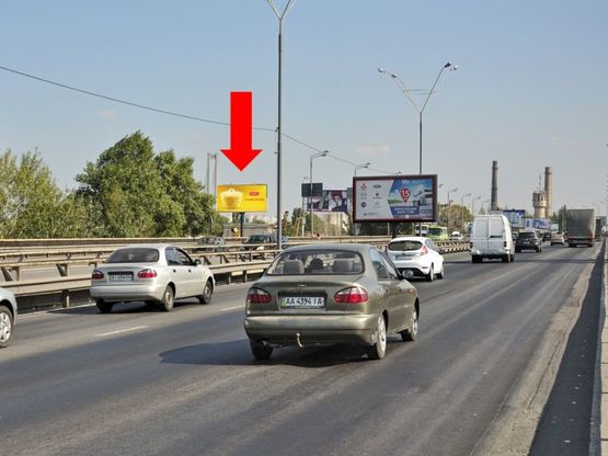 Фото рекламної площини за адресою Промышленная ул., мост Южный, из центра