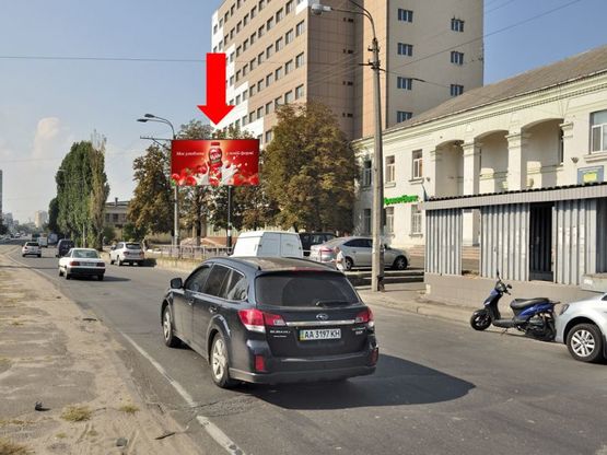 Фото рекламной плоскости по адресу Бориспольская ул., 9 / Шевелева ул. (бывш. Руднева ул.), в сторону Привокзальная ул.