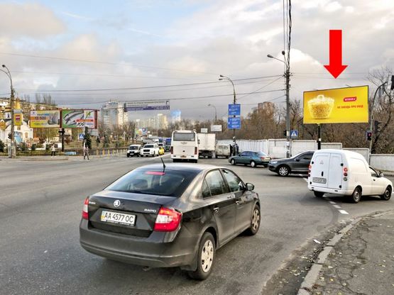 Фото рекламної площини за адресою Харьковское шоссе / ул. Тепловозная, на светофоре, в сторону Харьковской пл.