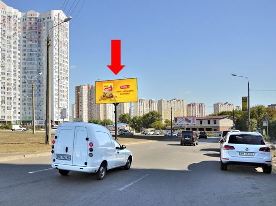 Фото рекламної площини за адресою Днепровская Набережная / Бажана пр., мост, разделитель, ст. м. "Осокорки", в сторону Коллекторная ул.