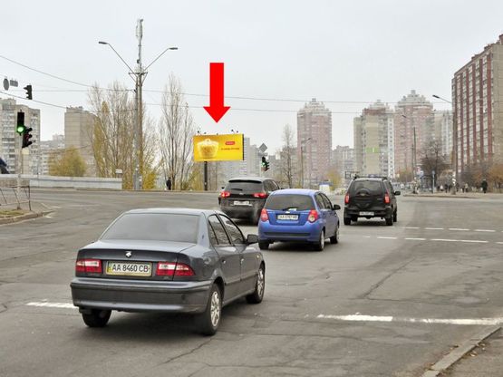 Фото рекламної площини за адресою Бальзака ул. / Сабурова ул., ТРЦ "Район", из центра