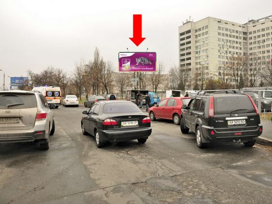 Фото рекламной плоскости по адресу Братиславская ул., 3, возле рынка "Юность", в сторону ст. м. "Черниговская"