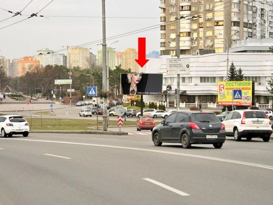 Фото рекламної площини за адресою Строителей ул. / Малышка ул. / Освободителей ул., разделитель, в сторону ТРЦ "Детский мир", Жмаченка ул.