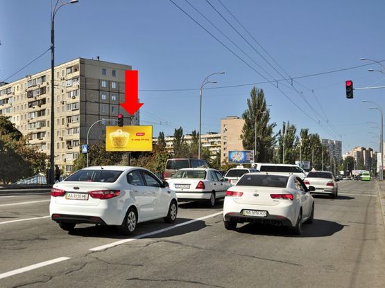 Фото рекламної площини за адресою Героев Сталинграда пр., 15, на светофоре, в сторону ж/м "Оболонские Липки"