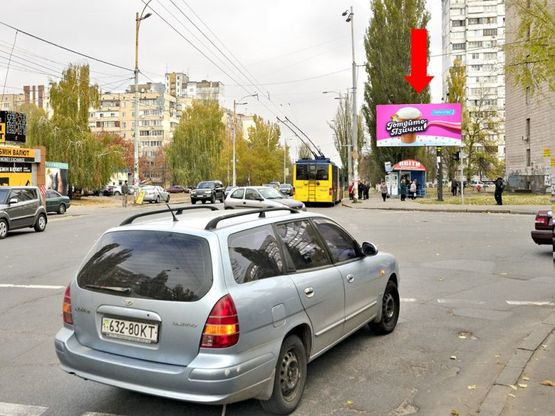 Фото рекламної площини за адресою Коласа ул. / Юры ул., на светофоре, в сторону супермаркета "Фуршет"