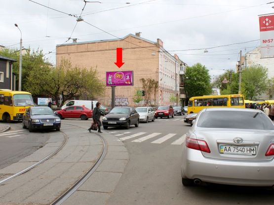 Фото рекламной плоскости по адресу Константиновская ул., 35 / ул. Щекавицкая, в сторону Новоконстантиновская ул.