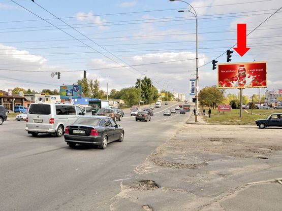 Фото рекламной плоскости по адресу Полярная ул., 10, напротив магазина "АТЛ", в сторону Богатырской ул.