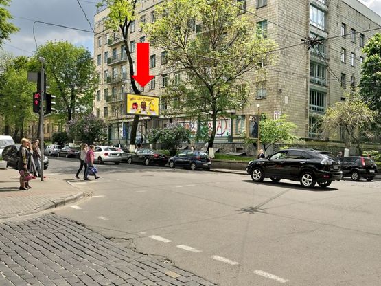 Фото рекламної площини за адресою Хмельницкого ул., 37 / Коцюбинского ул., в сторону Владимирская ул.