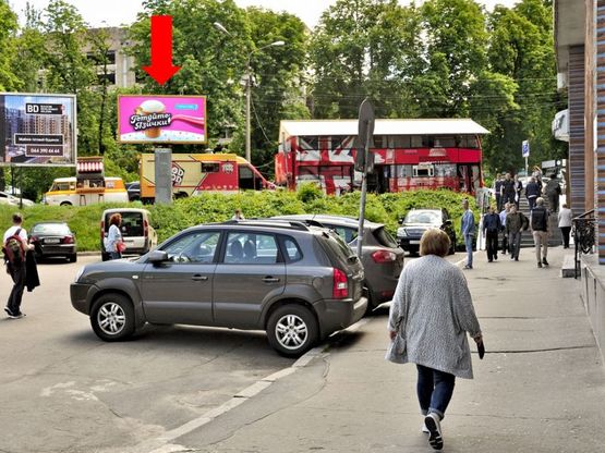 Фото рекламной плоскости по адресу Сечевых Стрельцов ул. (бывш. Артема ул.), 1/ 5, Львовская пл., заезд на Бульварно-Кудрявская ул. (бывш. Воровского ул.), в сторону Б. Житомирская ул.