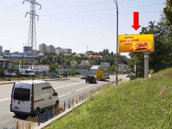 Фото рекламної площини за адресою Кировоградская ул., 3, напротив, перед светофором, в сторону Лобановского пр. (бывш. Краснозвездный пр.)