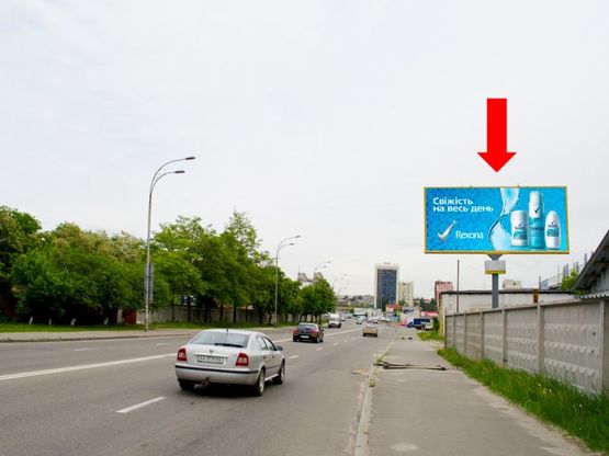 Фото рекламной плоскости по адресу Кировоградская ул., перед промышленным зданием, в сторону Гринченко ул.