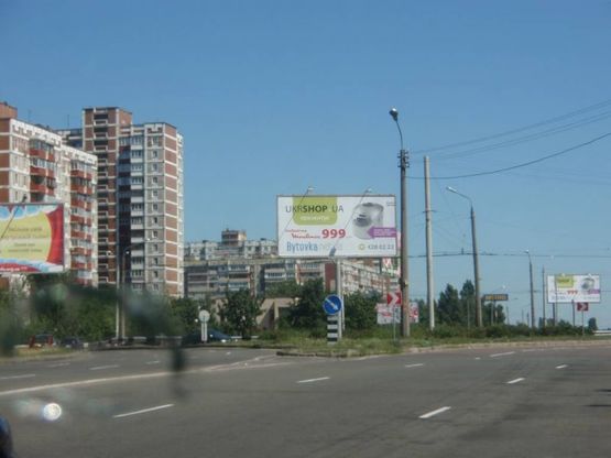 Фото рекламной плоскости по адресу Маяковского пр. / Сабурова ул., 9, разделительный треугольник, правая