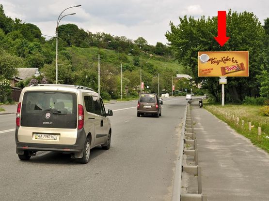 Фото рекламной плоскости по адресу Кировоградская ул., 92, напротив, в сторону Гринченка ул.