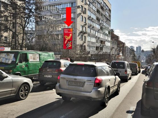 Фото рекламної площини за адресою Владимирская ул., 73, в сторону Саксаганского ул.