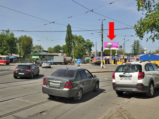 Фото рекламної площини за адресою Привокзальная ул. / Ялтинская ул., на светофоре, возле рынка "Дарница", жд вокзал "Дарница"