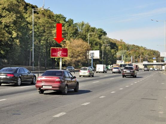 Фото рекламної площини за адресою Надднепрянское шоссе, 500м. до моста Патона в сторону центра