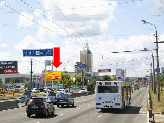 Фото рекламной плоскости по адресу Бандеры пр. (бывш. Московский пр.), заезд в ТЦ "METRO"