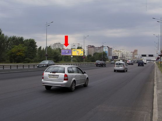 Фото рекламної площини за адресою Бажана пр., 7Б, в сторону ст. м. "Харьковская", левая