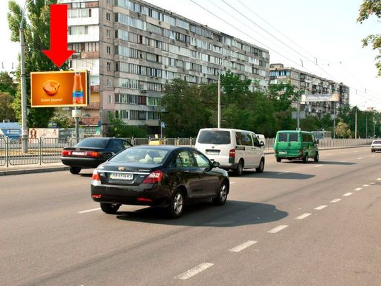 Фото рекламной плоскости по адресу Перова бул., 21, в сторону Троещины