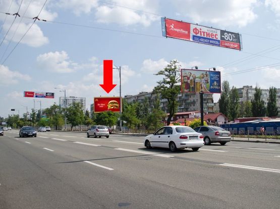 Фото рекламної площини за адресою Соборности пр. (бывш. Воссоединения пр.), между эл. оп. № 87 и № 85, в сторону Дарницкой пл. (бывш. Ленинградская пл.)