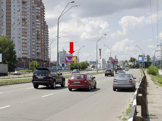 Фото рекламної площини за адресою Саперно-Слободская ул., 80м. от АЗС "Укрнафта" в сторону Демеевская пл. (бывш. Московская пл.)