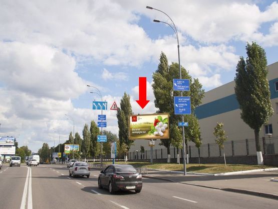 Фото рекламної площини за адресою Новоконстантиновская ул. 1, в сторону Подола