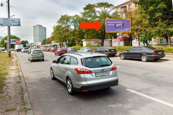 Фото рекламной плоскости по адресу Дегтяревская ул. / ул. Лагерная, ст. м. "Берестейская", в сторону Победы пр.