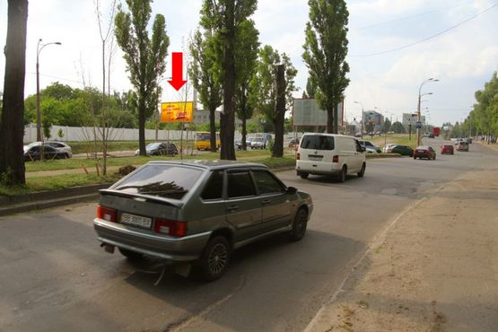 Фото рекламної площини за адресою Гавела бул. (бывш. Лепсе бул.), 22А / Комарова пр., роддом "Isida", в сторону Комарова пр.