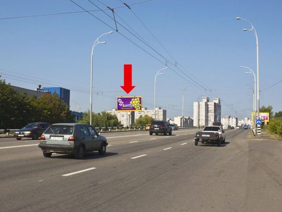 Фото рекламной плоскости по адресу Полярная ул., со стороны Богатырской ул., супермаркета "Leroy Merlin"