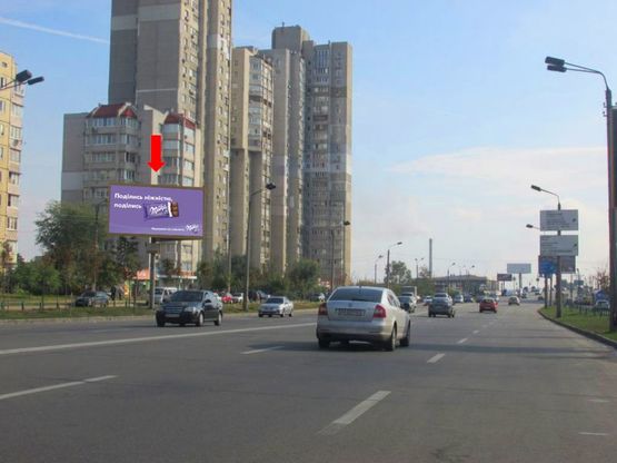Фото рекламної площини за адресою Ревуцкого ул., 35, в сторону ст. м. "Харьковская"