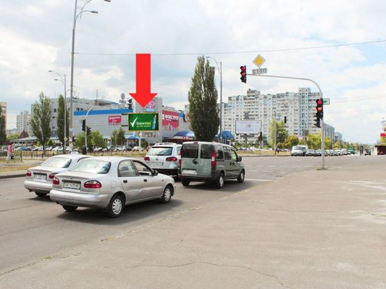 Фото рекламної площини за адресою Драйзера ул., 21, возле супермаркета "Сильпо", в сторону Маяковского пр.