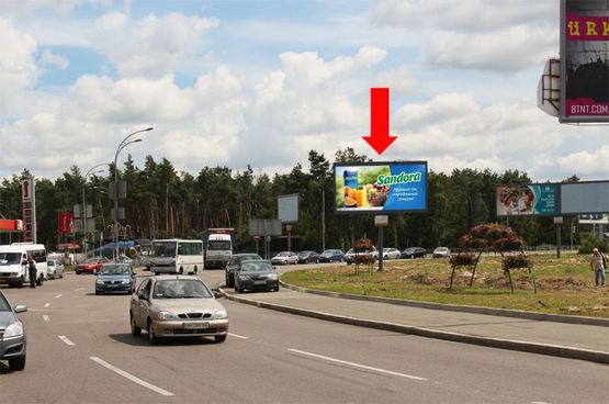 Фото рекламной плоскости по адресу Харьковская пл., 201-203, напротив, разделитель, в сторону Борисполя